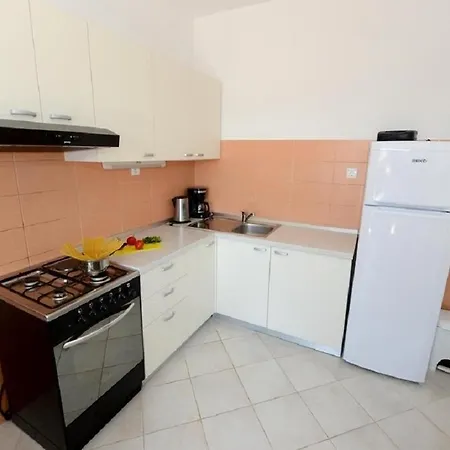 Ankica - 150 M From Beach * Zadar
